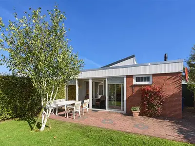 Ferienhaus für 4 Personen (55 m²) in Bensersiel 1/10