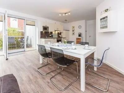 Ferienhaus für 7 Personen (118 m²) in Bensersiel 5/10