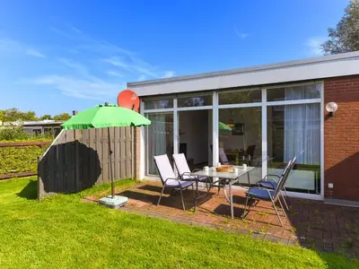 Ferienhaus für 4 Personen (53 m²) in Bensersiel 1/10