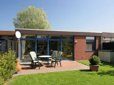 Ferienhaus für 5 Personen (100 m²) in Bensersiel 1/10