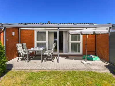 Ferienhaus für 4 Personen (60 m²) in Bensersiel 1/10