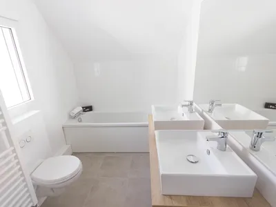 BathRoom BathRoom