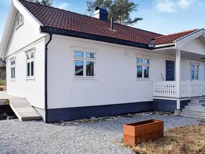 exterior exterior