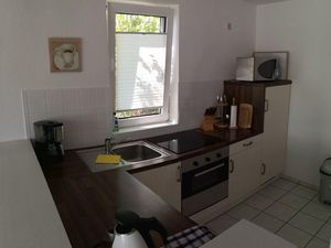 22427763-Ferienhaus-4-Bergen auf Rügen-300x225-3