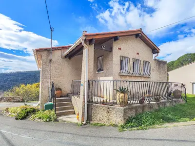 house house