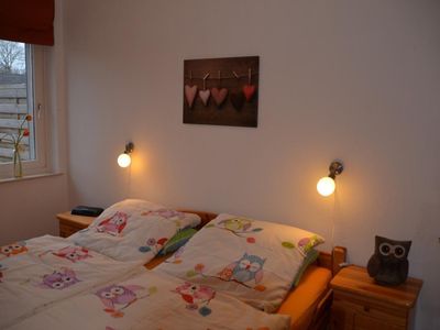 Schlafzimmer mit Doppelbett