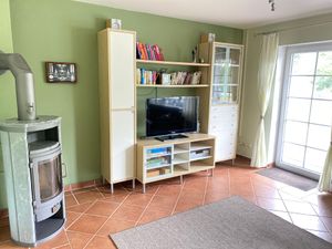 23393627-Ferienhaus-6-Berumbur-300x225-3