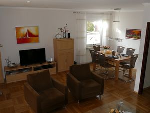 23023451-Ferienhaus-5-Berumbur-300x225-3