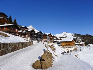 23851124-Ferienhaus-6-Bettmeralp-300x225-3