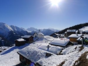 23851124-Ferienhaus-6-Bettmeralp-300x225-4