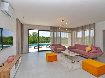 Ferienhaus für 7 Personen (125 m²) in Bibići 1/10