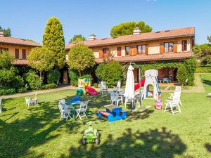 22806129-Ferienhaus-6-Bibione-300x225-3