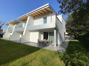 23548801-Ferienhaus-9-Bibione-300x225-0