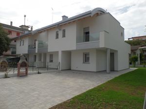 23569344-Ferienhaus-9-Bibione-300x225-5