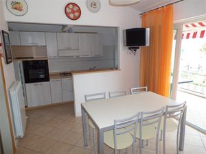 23548295-Ferienhaus-6-Bibione-300x225-3