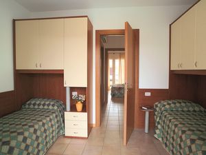 23549186-Ferienhaus-10-Bibione-300x225-5