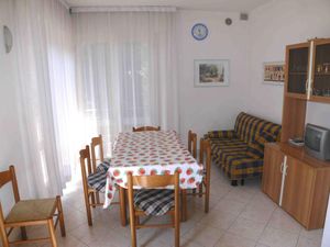 23549272-Ferienhaus-7-Bibione-300x225-2