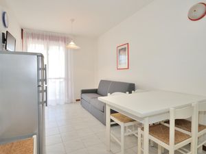 23522649-Ferienhaus-5-Bibione-300x225-4