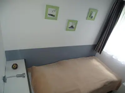 Schlafzimmer 3 mit zwei Einzelbetten