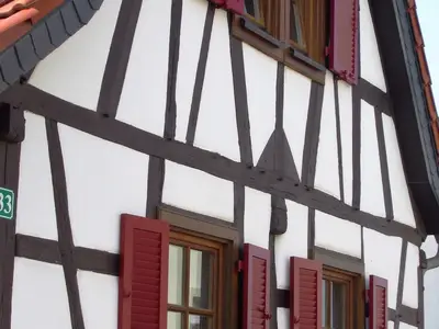 Hausansicht von der Strasse aus