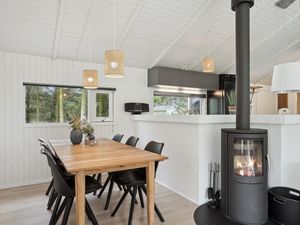 23747710-Ferienhaus-8-Bindslev-300x225-4