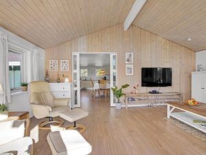 23751412-Ferienhaus-8-Bindslev-300x225-3