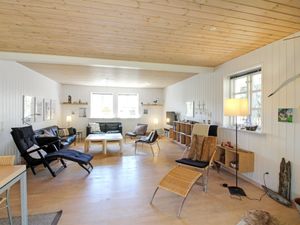 23864301-Ferienhaus-6-Bindslev-300x225-1