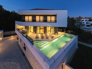 Ferienhaus für 10 Personen (298 m²) in Biograd Na Moru