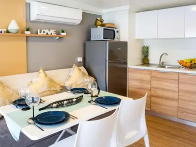 DiningRoom