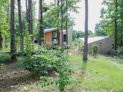 Außenseite Ferienhaus [Sommer]