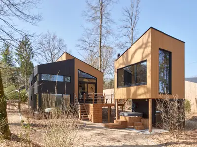 Außenseite Ferienhaus [Sommer]