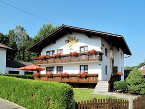 23846646-Ferienhaus-9-Bischofsmais-300x225-0