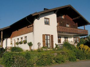 23980854-Ferienhaus-4-Bischofsmais-300x225-0