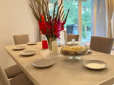 Esstisch im Wohnzimmer