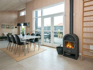 515867-Ferienhaus-6-Bjert-300x225-2