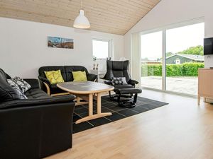 22404467-Ferienhaus-6-Bjert-300x225-2