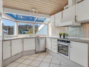 23728549-Ferienhaus-4-Bjert-300x225-4