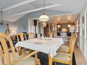 23722460-Ferienhaus-6-Bjert-300x225-4