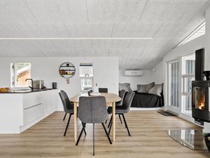 23709088-Ferienhaus-6-Bjert-300x225-4