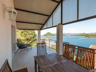 balcony-terrace