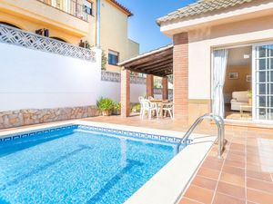 23128893-Ferienhaus-8-Blanes-300x225-3