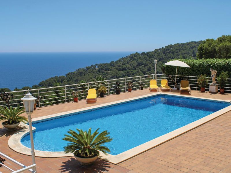 23741267-Ferienhaus-12-Blanes-800x600-0