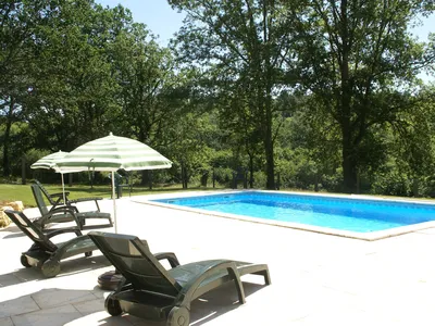 PoolOfHouse