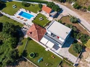 Ferienhaus für 8 Personen (180 m²) in Blato Na Cetini