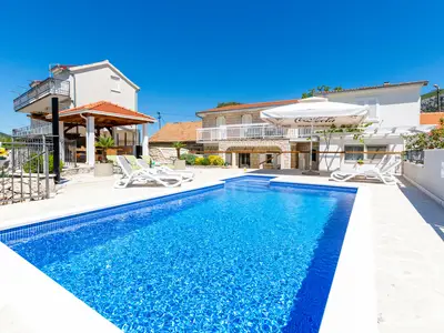 pool