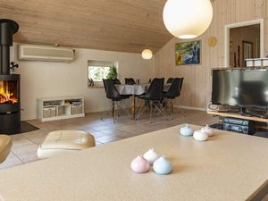 510347-Ferienhaus-6-Blåvand-300x225-3