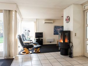 22351055-Ferienhaus-8-Blåvand-300x225-4