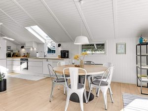 23835454-Ferienhaus-6-Blåvand-300x225-5