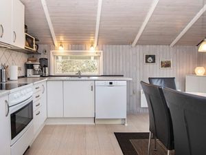 513181-Ferienhaus-6-Blåvand-300x225-3