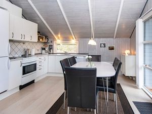 513181-Ferienhaus-6-Blåvand-300x225-4